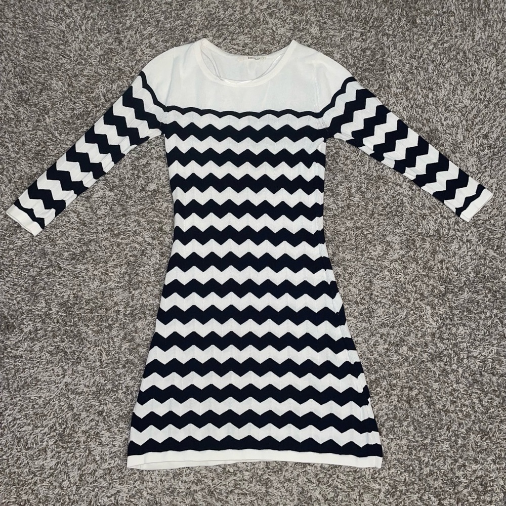🛑SOLD🛑 Chevron sweater dress